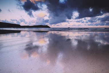 Polzeath Vintage Retro filtre plajda sabah erken görünümü