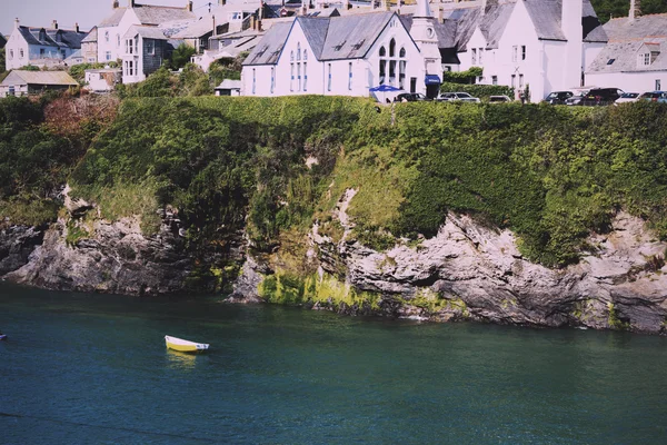 Vue sur le port de Port Issac Vintage Filtre rétro . — Photo