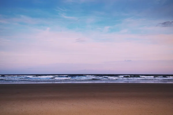 Polzeath 빈티지 복고 Filt에 해변을 통해 이른 아침 보기 — 스톡 사진