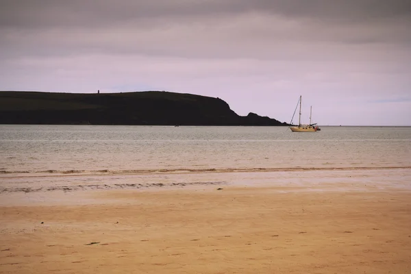 Schöner Blick über das Meer in der Nähe von Padstow Vintage Retro-Filter. — Stockfoto