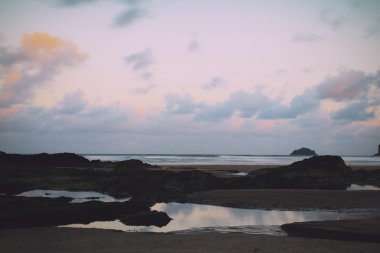 Polzeath Vintage Retro Filt plajda üzerinden sabah erken görünüm