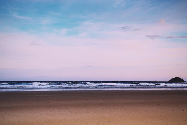 早朝ポルジース ヴィンテージ レトロ Filt でビーチの景色 — ストック写真