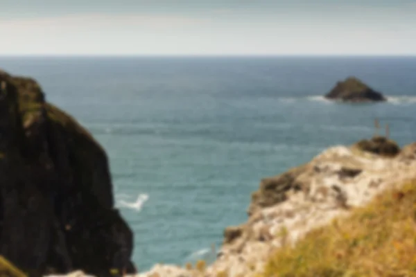 Blick vom Küstenweg bei Polzeath unscharf. — Stockfoto