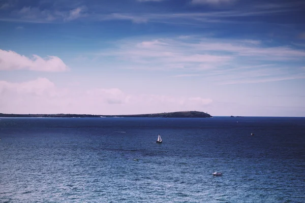 Vista ao longo do caminho da costa de Polzeath Vintage Retro Filter . — Fotografia de Stock