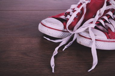 Eski ahşap zemin Vintage Retro filtre üzerinde ayakkabı tuval.