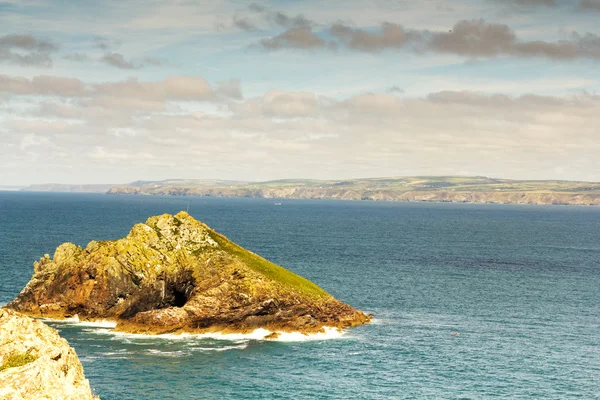 Vista desde la ruta costera cerca de Polzeath . — Foto de Stock