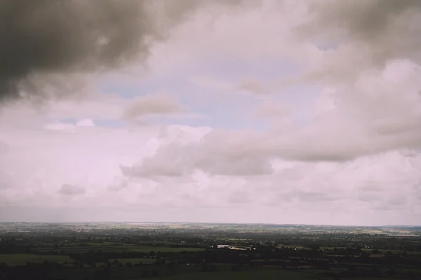 Vista nublada sobre os Chilterns em Buckinghamshire Vintage Retro — Fotografia de Stock