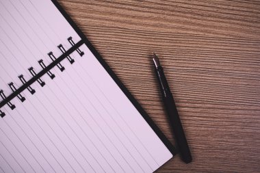 Düz görüntü bir defter bir ahşap yüzey Vintage Retro F üzerinde yatıyordu