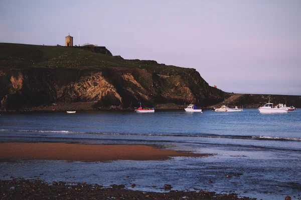 Visa från stranden vid Bude i Cornwall Vintage Retro Filter. — Stockfoto