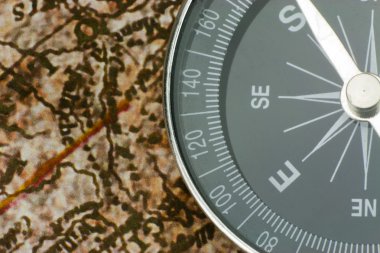 senin yön - pusula ve harita bulma