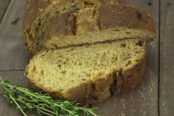 Loaf of wholemeal brown bread — Stock Photo, Image