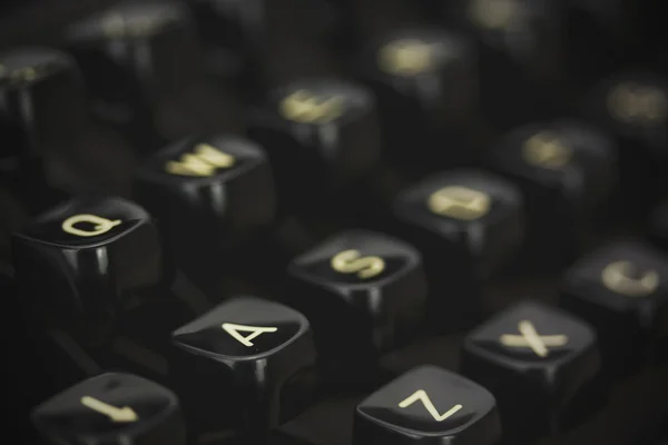 Zamknij się literami kluczy na stara maszyna do pisania. Vintage filtr — Zdjęcie stockowe