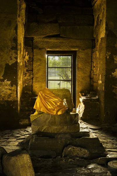 Buddha image head cut — Stock Photo, Image