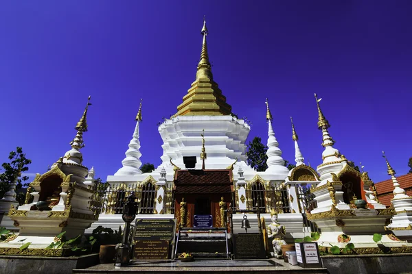 Ват Пхра Тхат Дой Вианг Чаймонгколь — стоковое фото