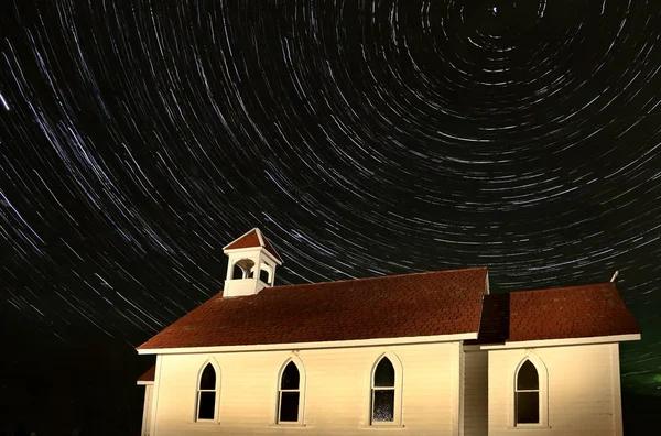 Tournage de nuit à l'église — Photo