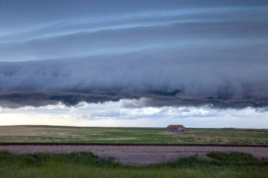 Uğursuz Fırtına Bozkır Bulutları Yaz raf Bulutları