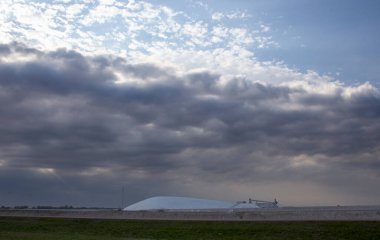 Uğursuz Fırtına Kırsal Yaz Sahnesi 'ni Bulutlandırıyor