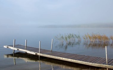 Saskatchewan 'da Gündoğumu Kuzey Gölü Kanada manzarası