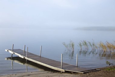 Saskatchewan 'da Gündoğumu Kuzey Gölü Kanada manzarası
