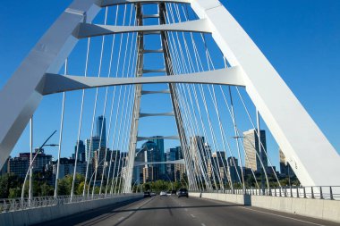 Walterdale Köprüsü Edmonton 'dan Alberta Capitol' e