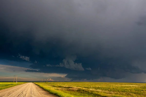 Ominous Storm Wolken Prairie Summer Rural Scene — Stockfoto