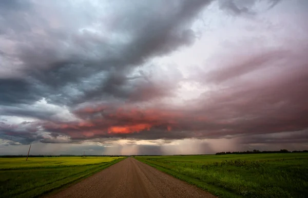 Nuages Tempête Menaçants Prairie Scène Rurale Estivale — Photo