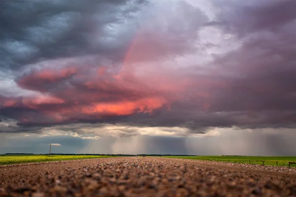 Ominous Storm Wolken Prairie Summer Rural Susnet — Stockfoto