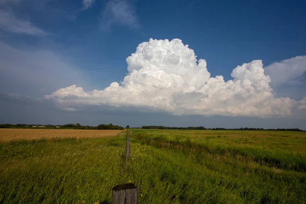 Ominous Storm Clouds Prairie Summer Rural Scene — Stock fotografie