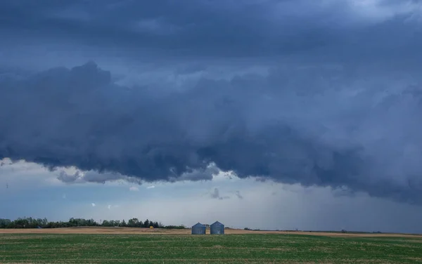 Ominous Burza Chmury Prairie Summer Półka Chmura — Zdjęcie stockowe