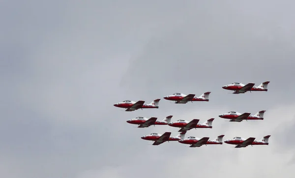 Snowbirds Formacji Flight Canada Akrobatyczny Zespół Latający — Zdjęcie stockowe