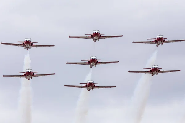 Snowbirds Formacji Flight Canada Akrobatyczny Zespół Latający — Zdjęcie stockowe