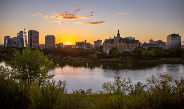 Sunset Downtown Saskatoon Puesta Sol Sobre Ciudad — Foto de Stock