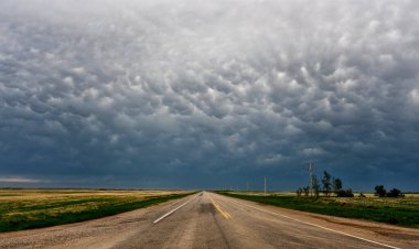 Saskatchewan 'da Çayırlık Fırtına Bulutları Kırsal Kanada