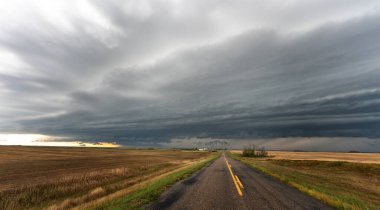 Prairie Storm Canada Yaz zamanı bulutları uyarısı