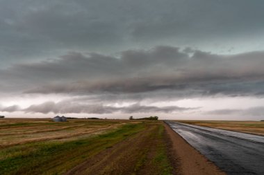 Prairie Storm Canada Yaz zamanı bulutları uyarısı