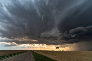 Prairie Storm Canada Yaz zamanı bulutları uyarısı