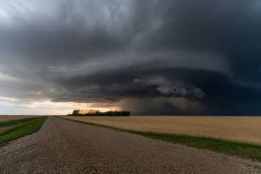Prairie Storm Canada Yaz zamanı bulutları uyarısı