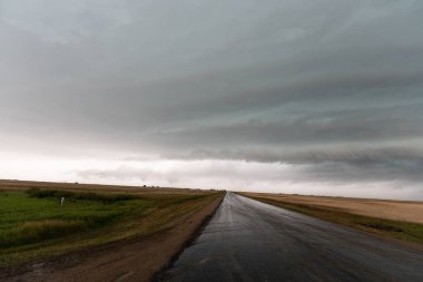 Prairie Storm Canada Yaz zamanı bulutları uyarısı