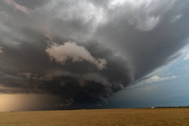 Prairie Storm Canada Yaz zamanı bulutları uyarısı