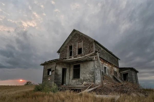 Prairie Storm Canada Summer Time Clouds Abandoned Building Royalty Free Stock Images