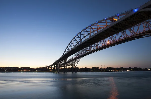 Night Photo Blue Water Bridge — Stock Photo, Image