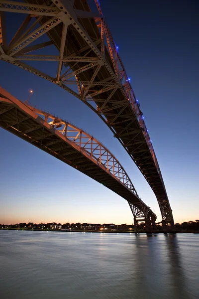 Night Photo Blue Water Bridge — Stock Photo, Image