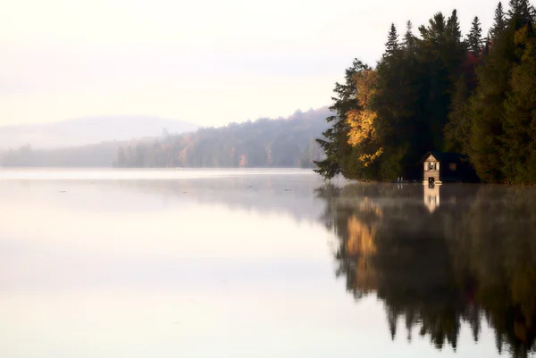 Lake in Autumn sunrise reflection — Stock Photo, Image