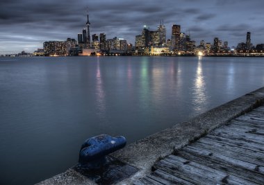 Gece atış Toronto City