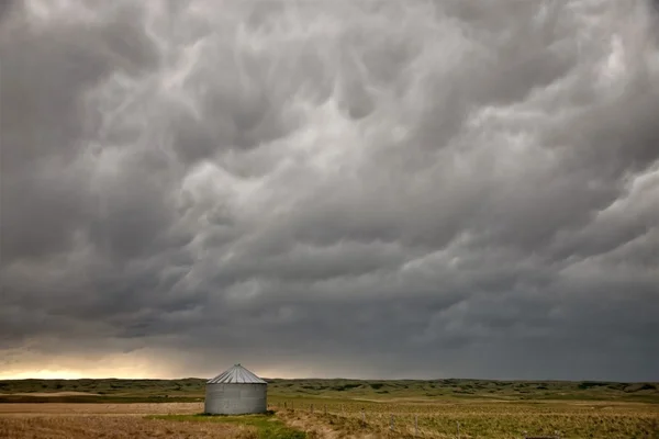 Nubes de tormenta Saskatchewan —  Fotos de Stock