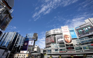 Toronto Downtown Dundas Meydanı