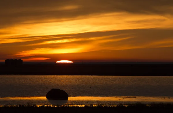 Zachód słońca wsi Saskatchewan — Zdjęcie stockowe