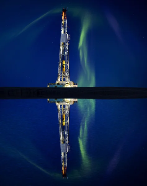 Drilling Rig and Lake Reflection — Stock Photo, Image