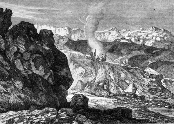 A crater of the Great Benare in the Reunion Island, vintage engr