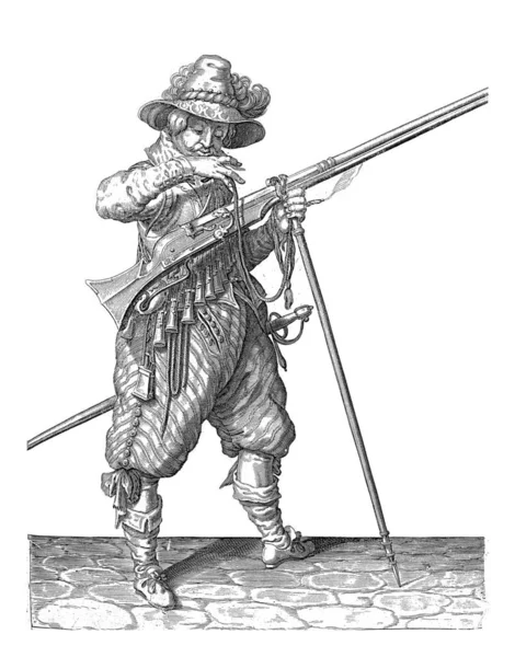 Soldaat Wacht Met Een Musket Brengen Zijn Wick Naar Zijn — Stockfoto